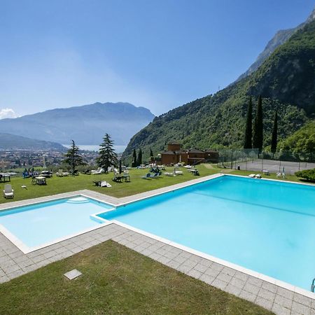 Lake View Dom-Us Apartment - Happy Rentals Riva del Garda Eksteriør bilde
