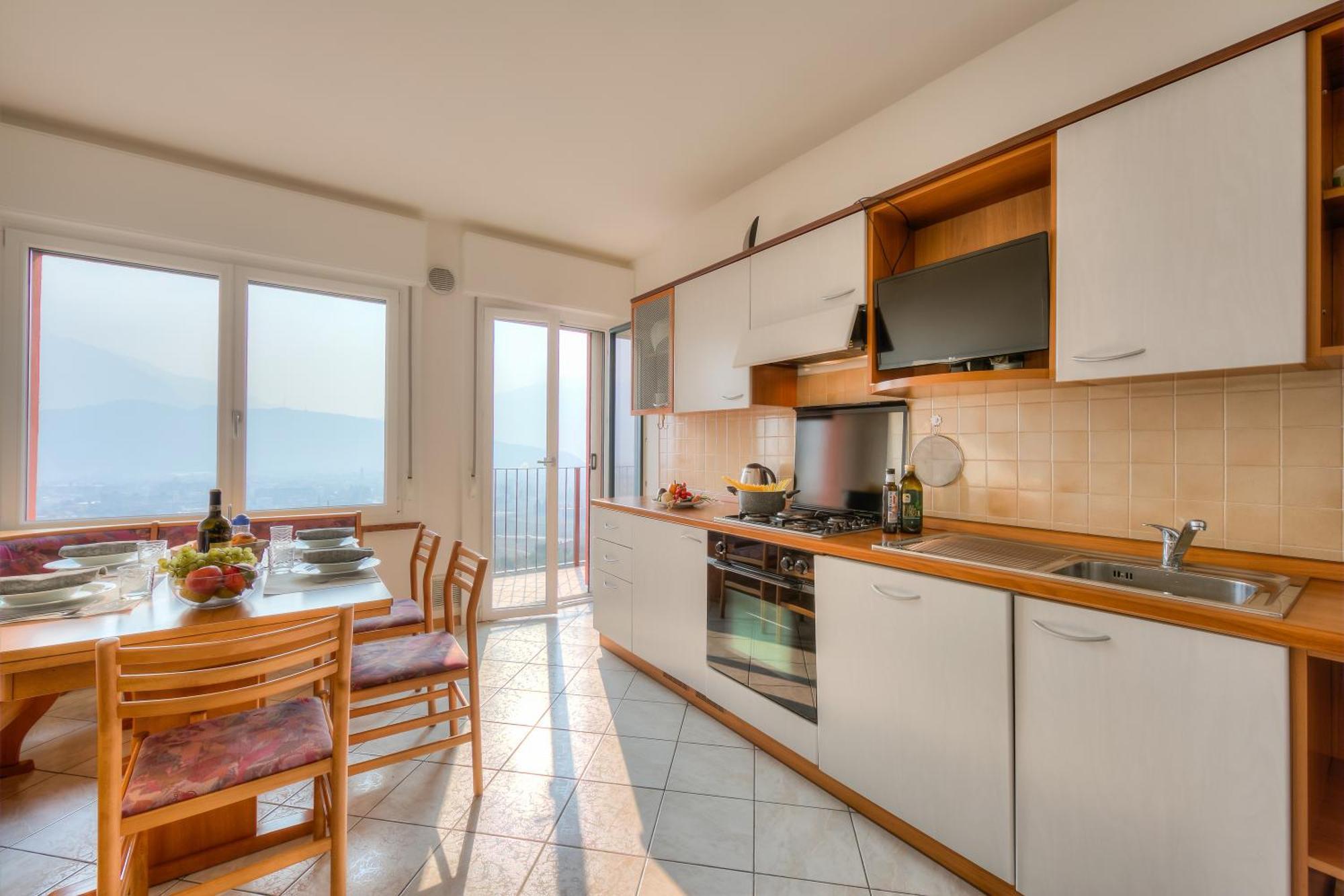 Lake View Dom-Us Apartment - Happy Rentals Riva del Garda Eksteriør bilde