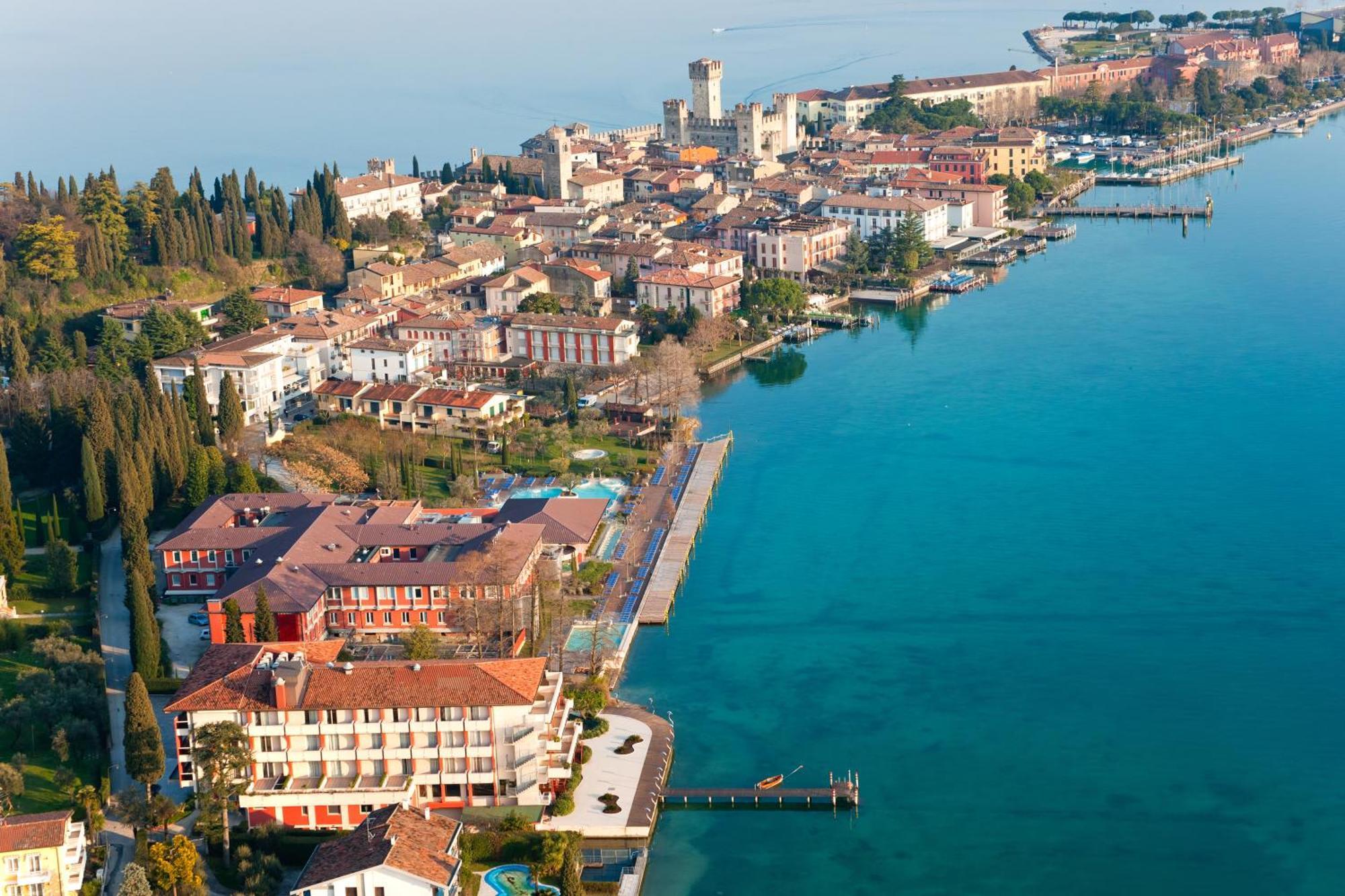 Lake View Dom-Us Apartment - Happy Rentals Riva del Garda Eksteriør bilde
